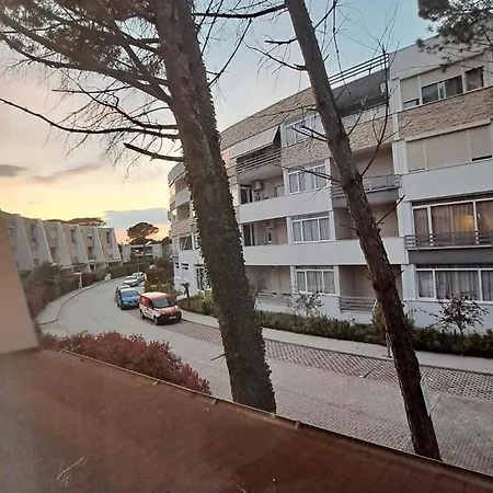 Gjiri I Lalzi - Nest Plazhi San Pietro